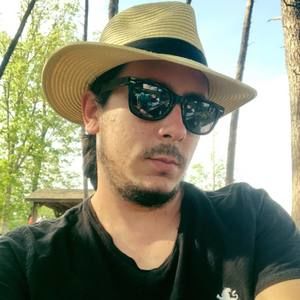 Meet your Posher, Javier